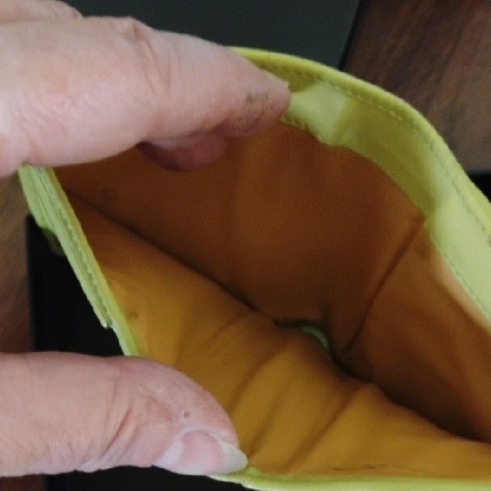 Gucci Small Wallet - Picture 7 of 10